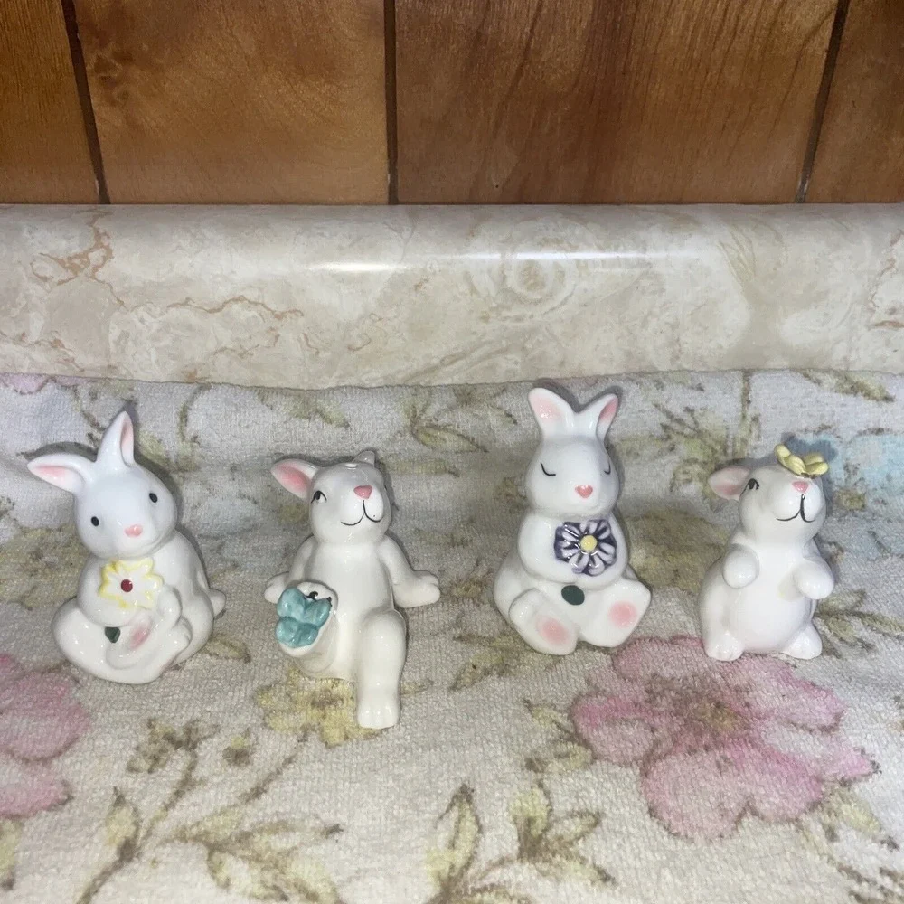 Two Pairs Of Easter Bunny‎ Salt And Pepper Shakers